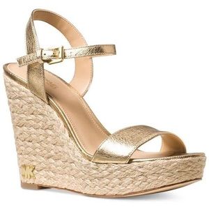 Michael Kors Jill Wedge Metallic Wedge - Pale Gold - Size 7.0